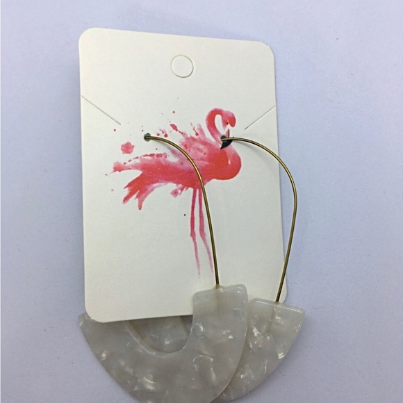 Unique Shell Earrings - Picture 4 of 4